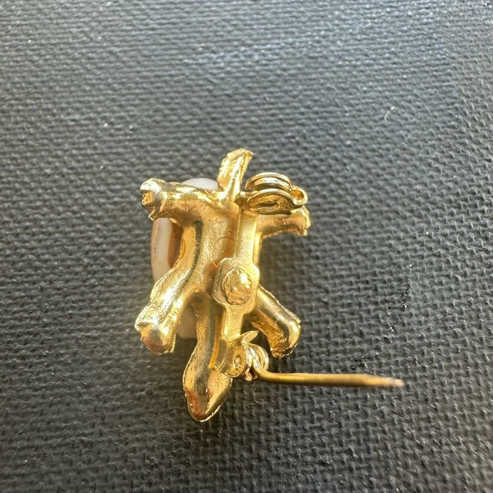 Vintage Turtle Gold Tone Metal Green Eyes Enamel Brooch